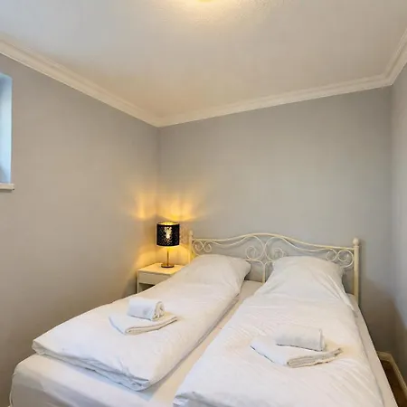 Apartment Cblue Apartmenthaus Chrischanshof *